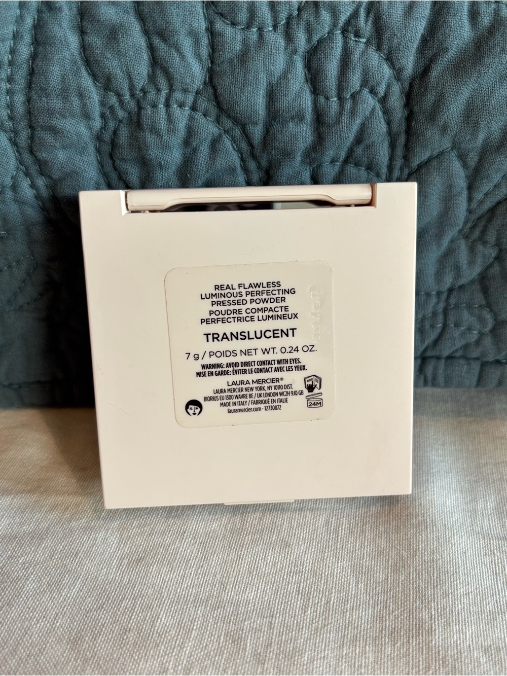 Laura Mercier Real Flawless Luminous Pressed Powder Translucent NEW - Picture 3 of 3